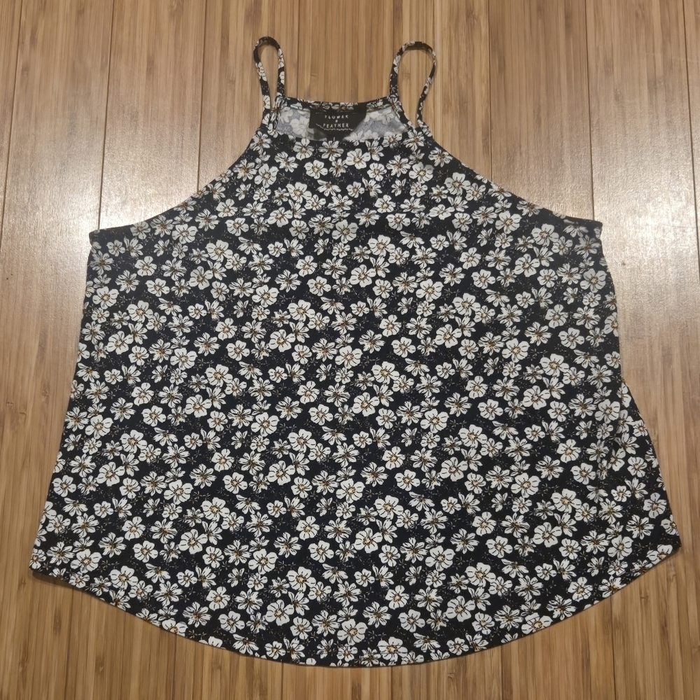 NWOT Flower & Feather Floral Sleeveless Top